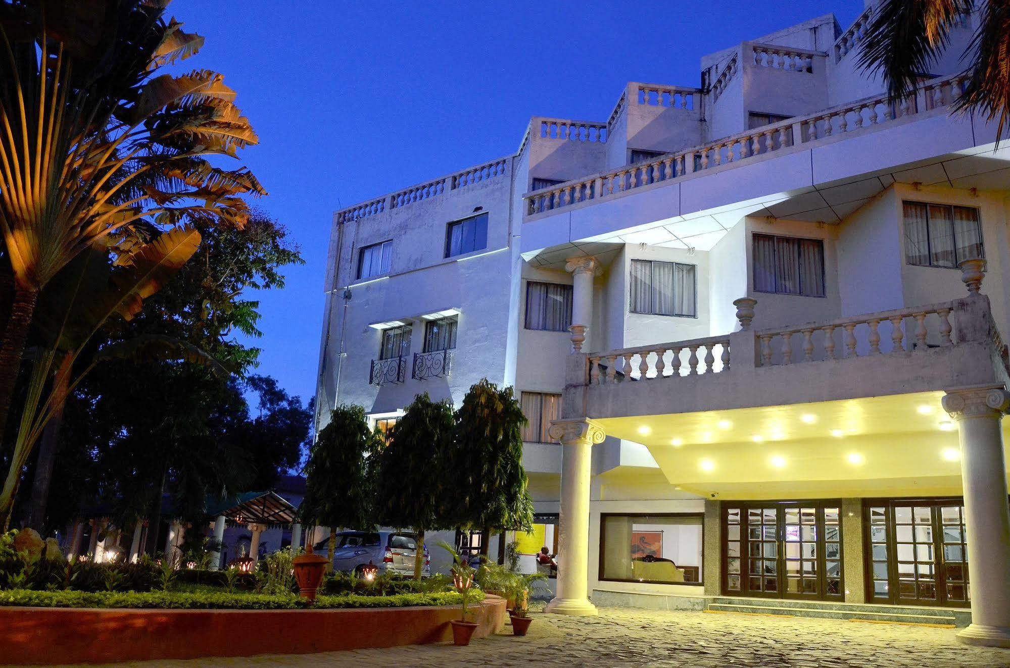 Regenta Camellia Resort And Spa Bolpur Buitenkant foto