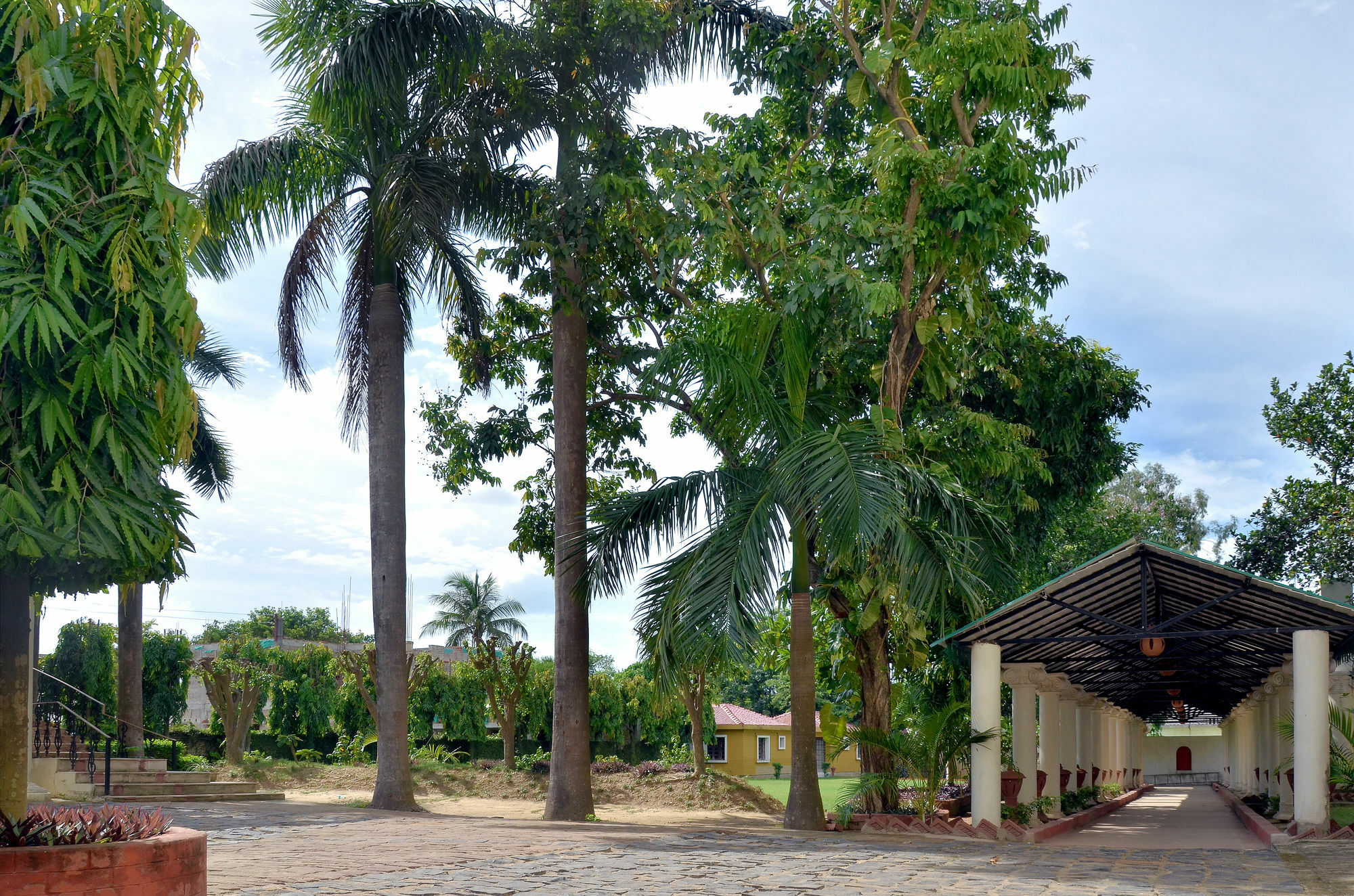 Regenta Camellia Resort And Spa Bolpur Buitenkant foto